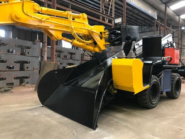 如何維護(hù)和保養(yǎng)扒渣機(jī)？